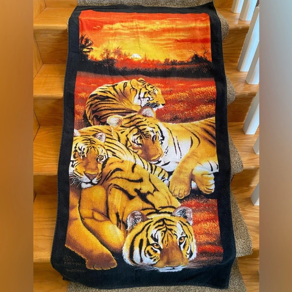 Vintage Tiger Beach Towel 100% Cotton Bold Graphic Jungle Cat 54” x 28” Tigers